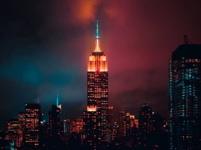 Efter många år har Empire State Building ändrat sitt ljus